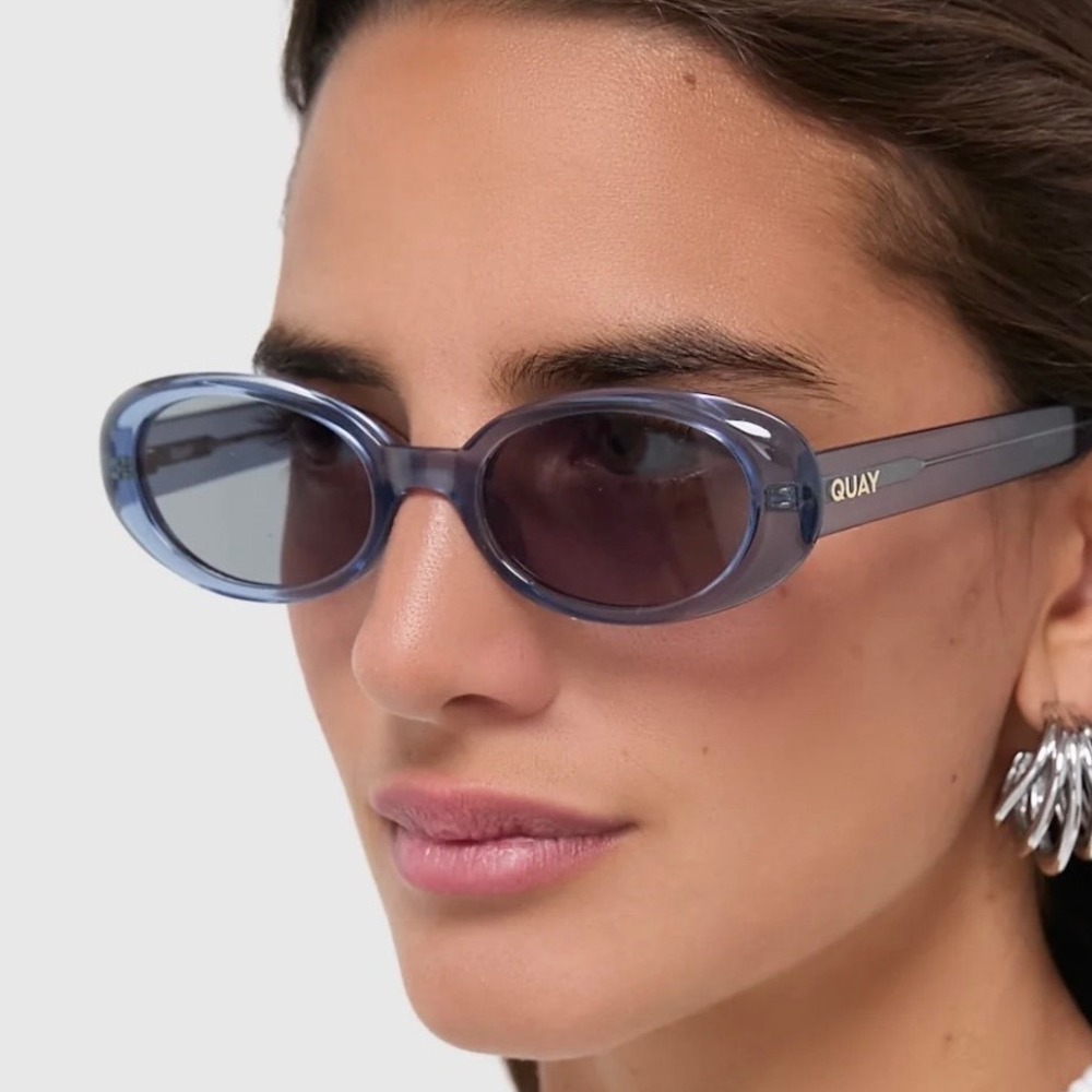Quay Perri Smoke Blur Felt Cute Sunglasses Oval Translucent Blue Grey NIB